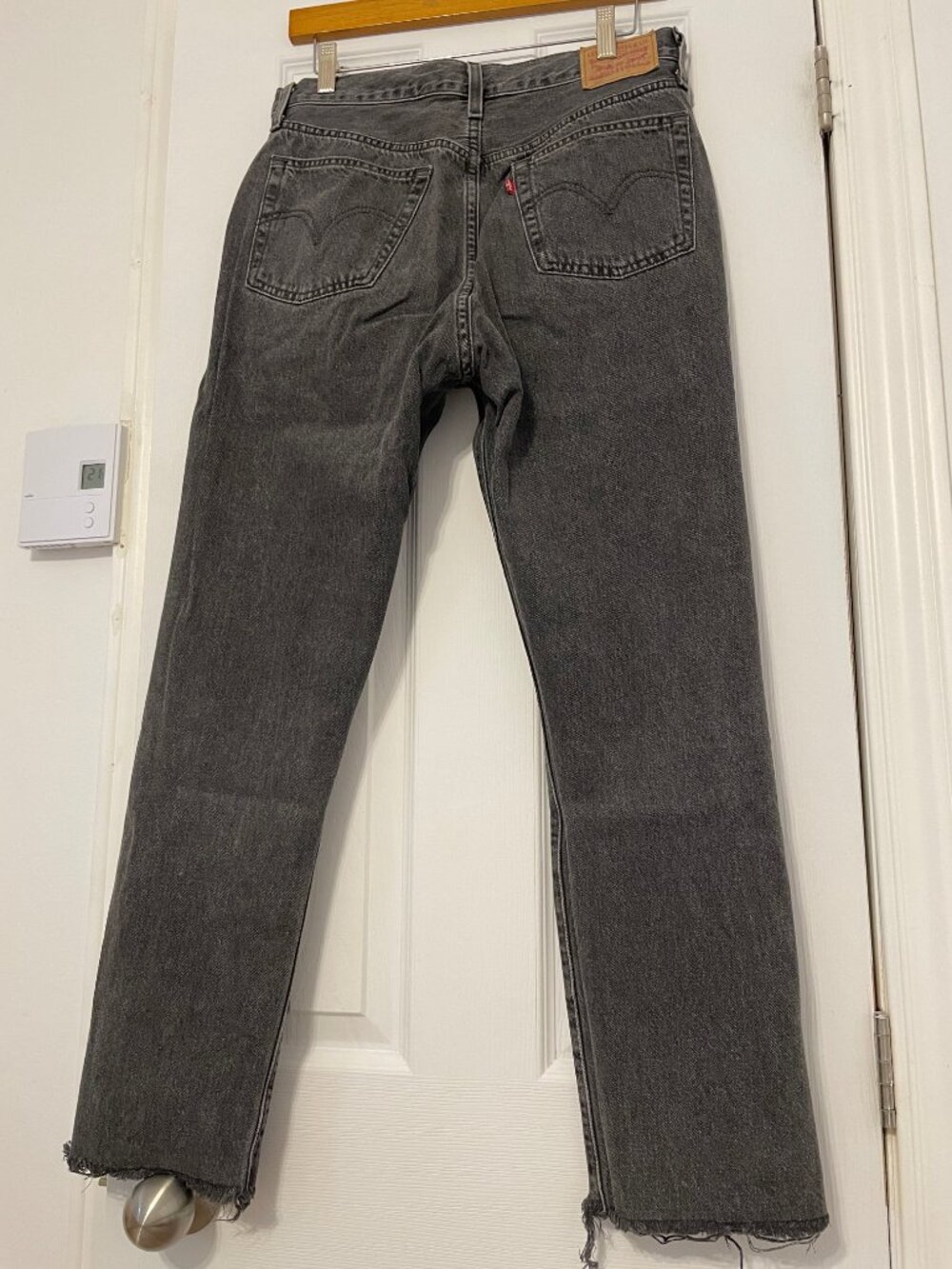 Levis / Charcoal 501 Cropped Jeans With Frayed Hem - Picture 2 of 2